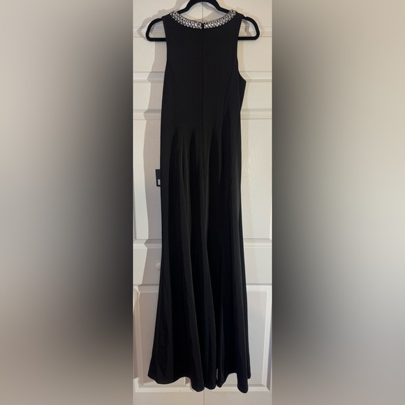 Mac Duggal Jewel Neckline Sweep Train Gown NWT  Style 49093 - Picture 5 of 9